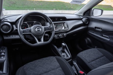 Nissan foto 2