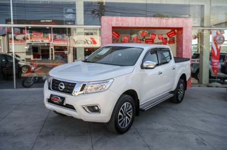 Nissan foto 1