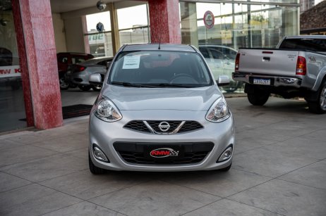 Nissan foto 2