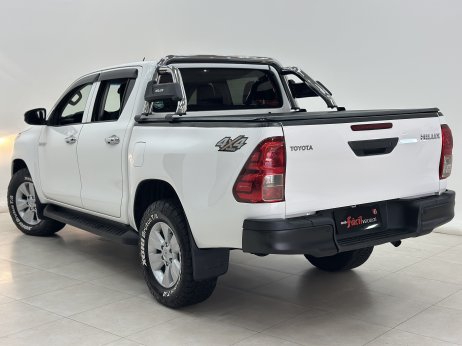Toyota foto 2