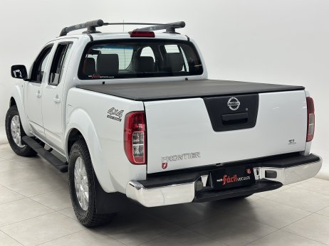Nissan foto 2