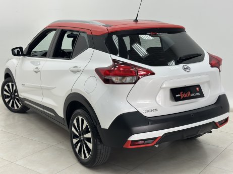 Nissan foto 2