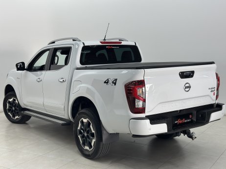 Nissan foto 2