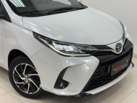 Toyota foto 2