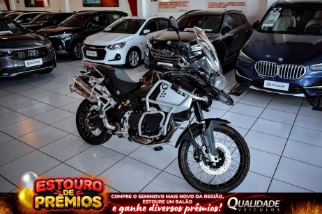 BMW  foto 1