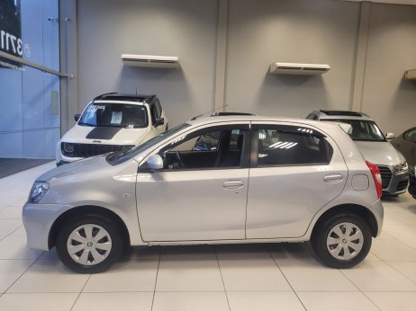 Toyota foto 2
