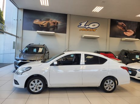 Nissan foto 2