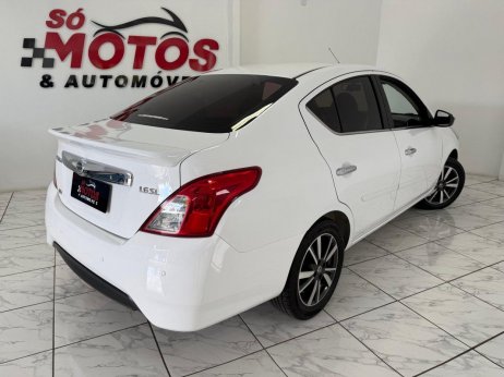 Nissan foto 2