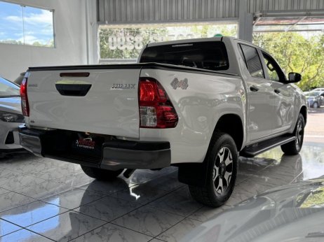 Toyota foto 2