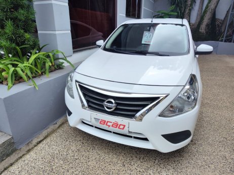 Nissan foto 2