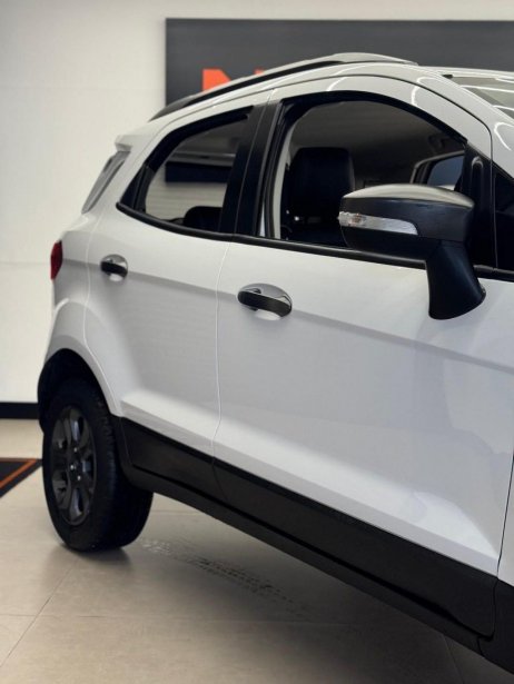 Ford  foto 2