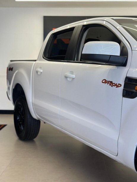 Ford  foto 2