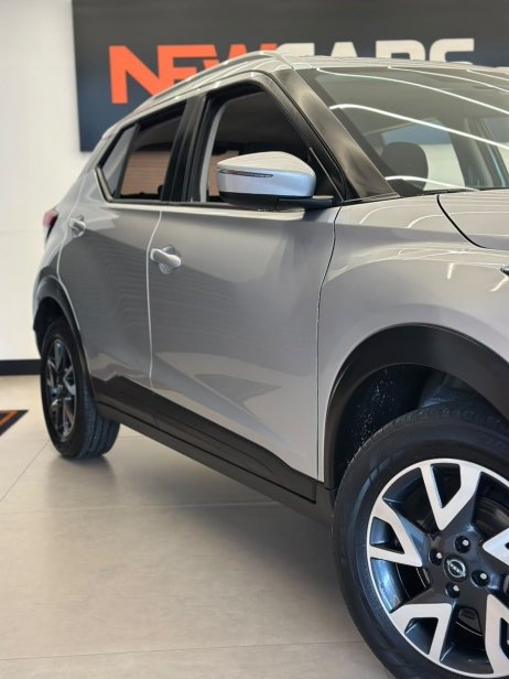 Nissan foto 2