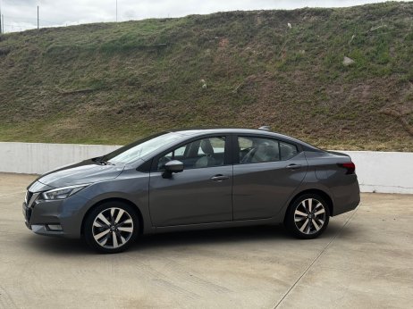 Nissan foto 2