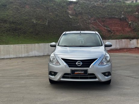 Nissan foto 2