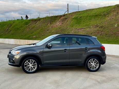 Mitsubishi foto 2