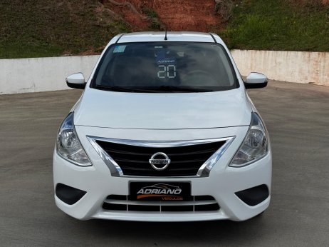 Nissan foto 2