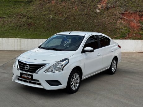 Nissan foto 1