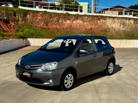Toyota foto 1