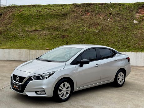 Nissan foto 1