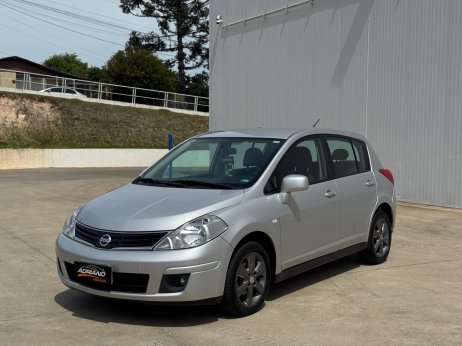 Nissan foto 1