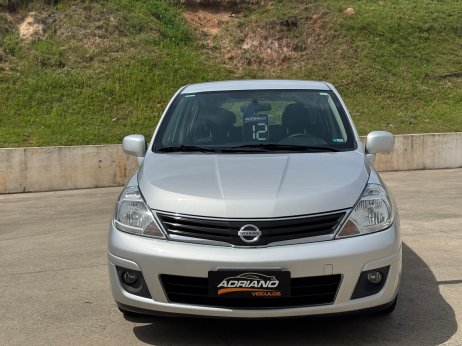 Nissan foto 2