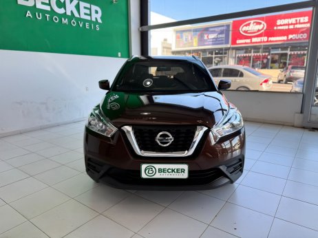Nissan foto 2