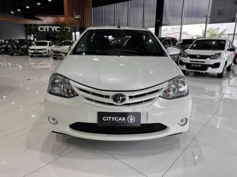 Toyota foto 2