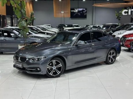 BMW  foto 1