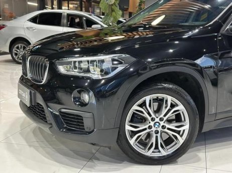 BMW  foto 2