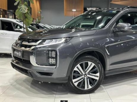 Mitsubishi foto 2